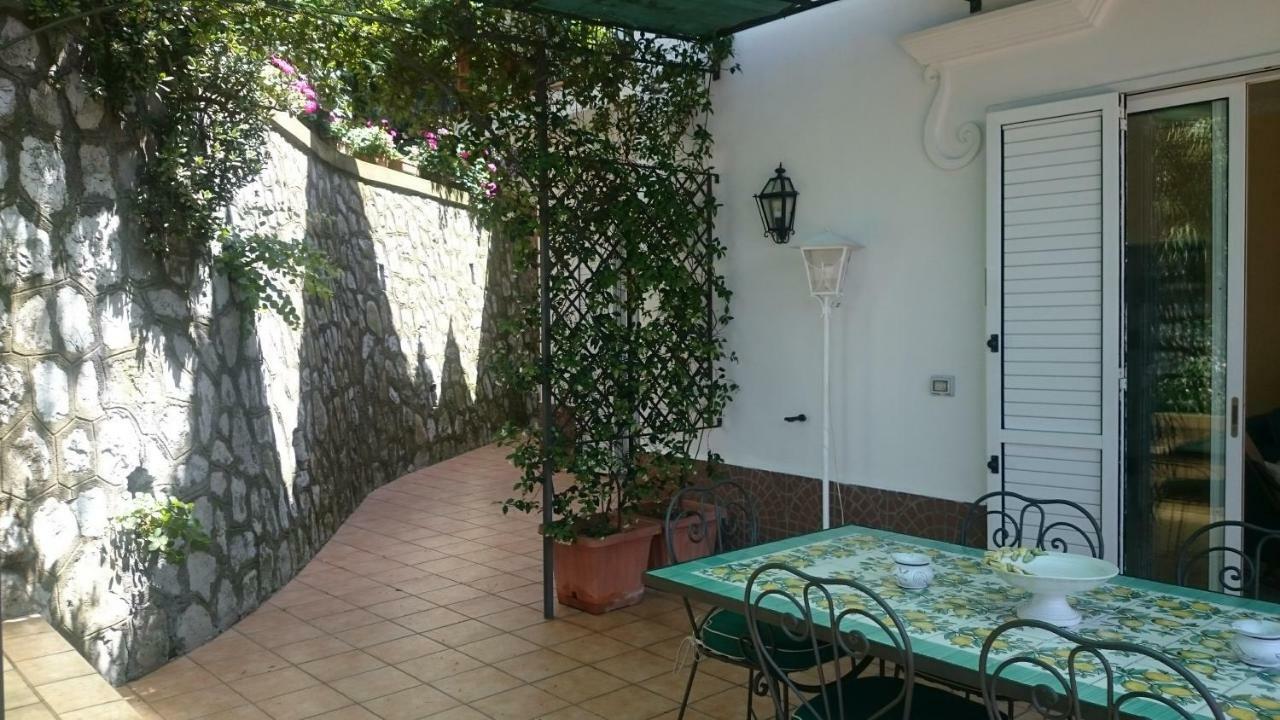 Villa L'Ulivina Sorrento Eksteriør billede